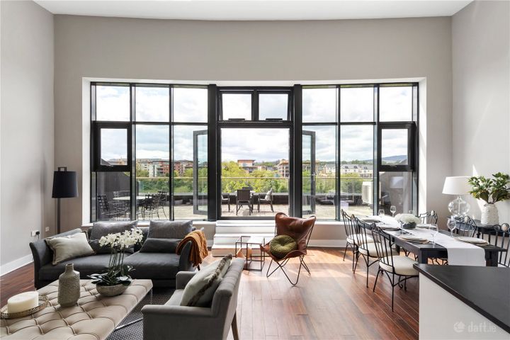 89 The Ramparts, Willow Avenue, Dublin 18, D18VY90