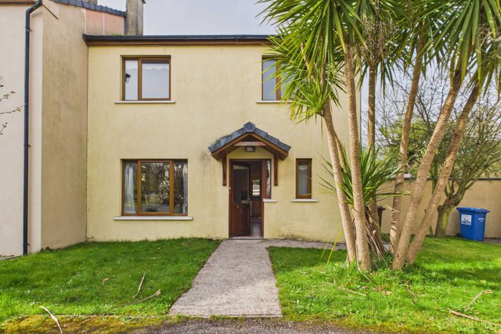 5 The Liffey, Riversdale, Rathcormac, Co. Cork, P61R796