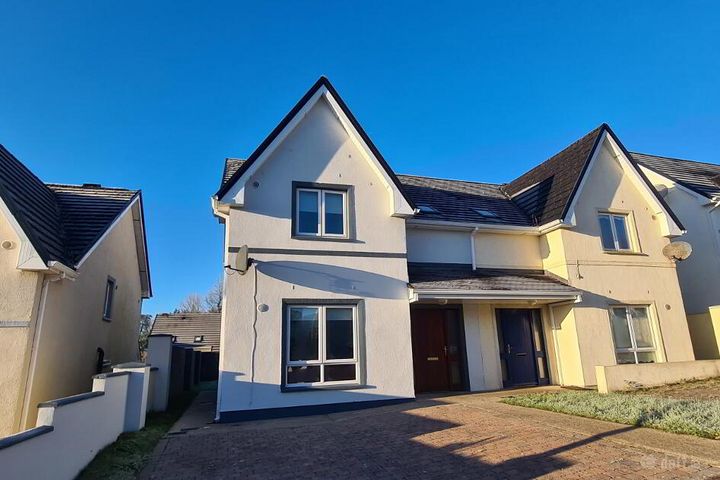 11 Castlefield, Stonebridge, Dromahair, Co. Leitrim, F91K3V1