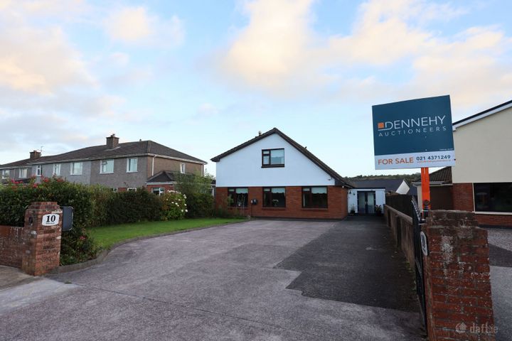10 Hillcrest, Kilmoney Road Upper, Carrigaline, Co. Cork, P43AN24