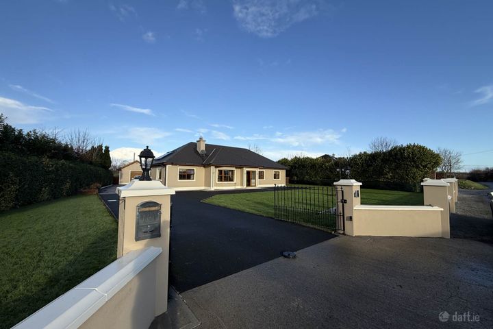 Lissaniska East, Knockaderry, Newcaslte West, Co. Limerick, V42YY53