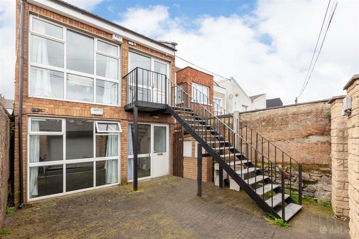 Crescent Place, Malahide Road, Clontarf, Dublin 3