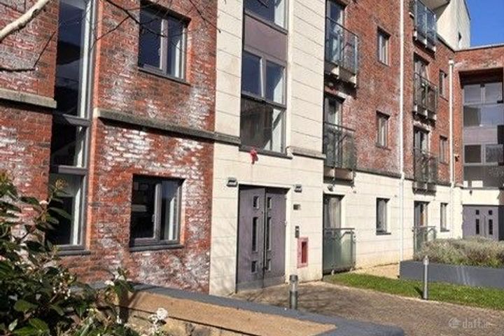  Hyde Square, Kilmainham, Dublin 8