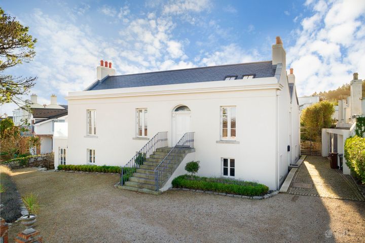 Cnoc Aluinn, 92 Coliemore Road, Dalkey, Dublin