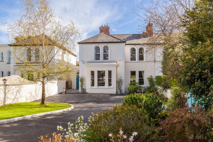 Tir Na Nog, 138 Howth Road, Sutton, Dublin 13, Dublin