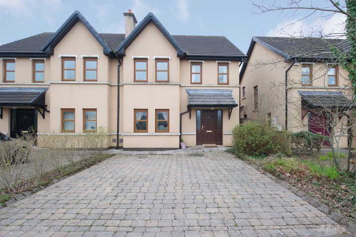 22 Monfield, Garryduff, Rochestown, Cork