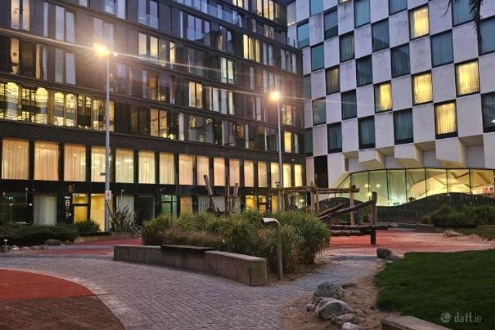 Grand Canal Square Residences, Hibernian Road, Dublin 2, Grand Canal Dock, Dublin 2