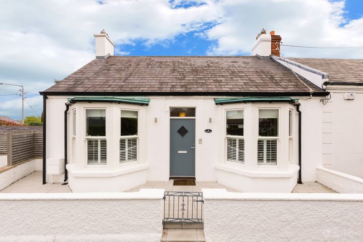 Bradda, 1 Monte Vella, Barnhill Road Dalkey, Dublin