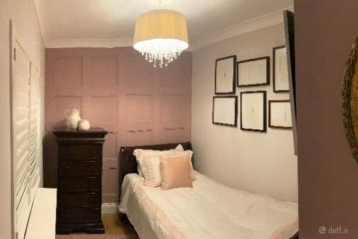 Castlepark Road, Ballybane, Co. Galway