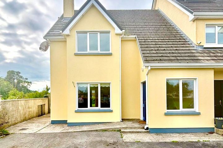 13 The Oaks, Frenchpark, Frenchpark, Co. Roscommon, F45DK81