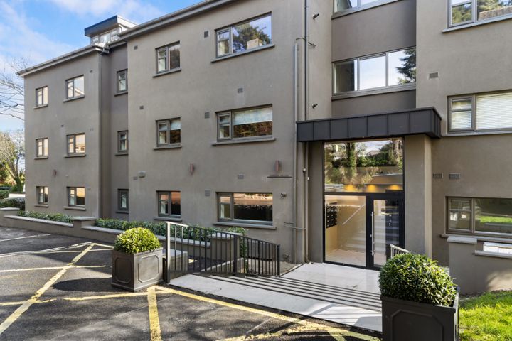 Apartment 10, Errigal House, Eglinton Court, Donnybrook, Dublin 4, D04VY96