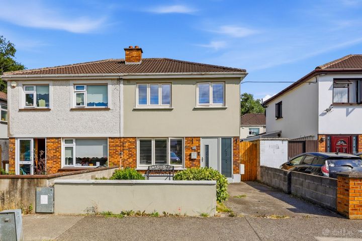 4 Blakestown Road, Dublin 15, D15P64W