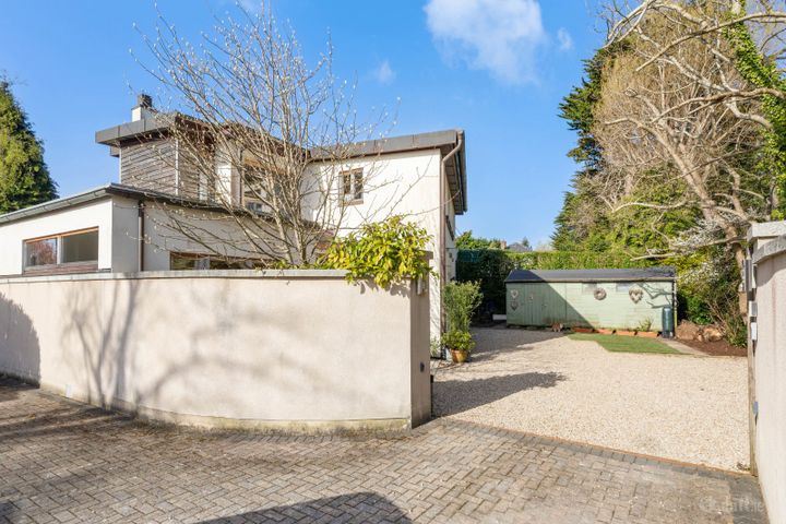 Sandwood, Gordon Avenue, Foxrock, Dublin 18, D18KH50 - Photo 2