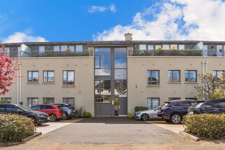 Apartment 10, Yeats Hall, Carrickmines Avenue, Carrickmines, Dublin 18