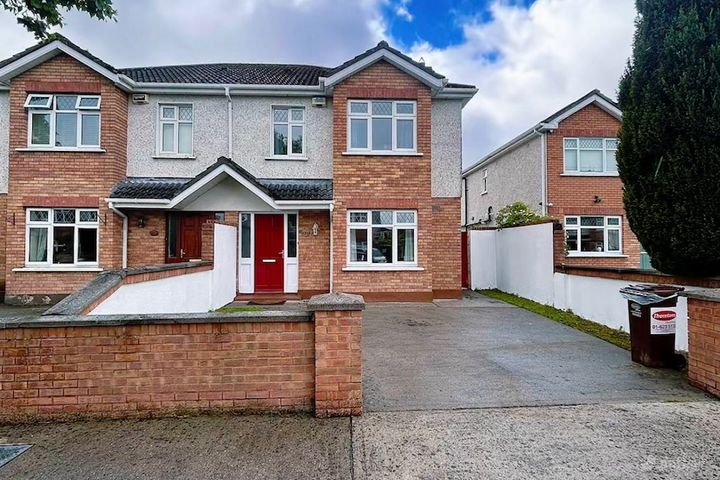 124 Aylmer Park, Naas, Co. Kildare, W91TEH9