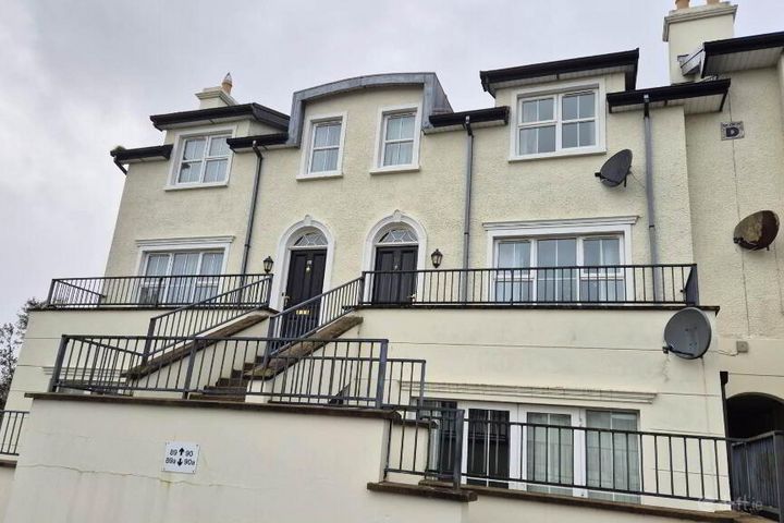 90 The Green, Letterkenny, Co. Donegal, F92EE78