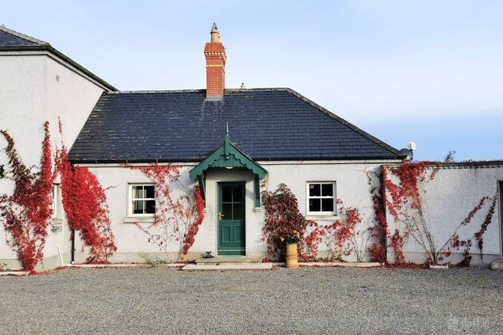 Flat 2, The Garden Cottage, Maevesrath Stud, Garlow Cross, Navan, Co. Meath