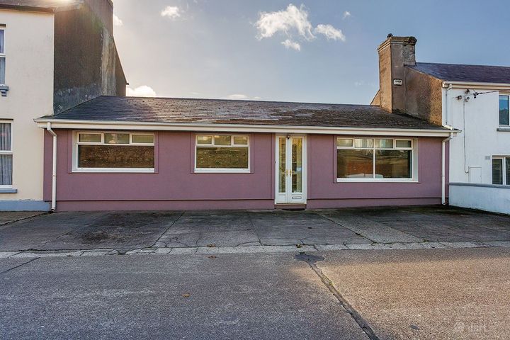 The Bungalow, Mccurtain's Town, Youghal, Co. Cork, P36X308