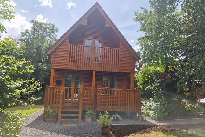 2 The Lodges, Cornadarragh, Belturbet, Co. Cavan