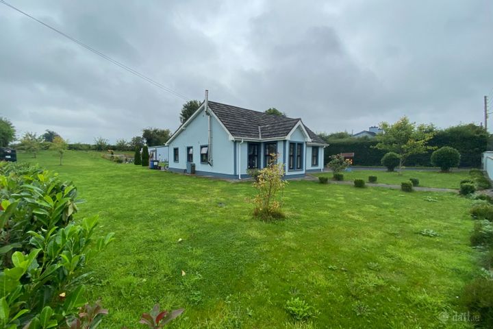 Roseville, Mullingar Road, Castlepollard, Castlepollard, Co. Westmeath, N91AH97