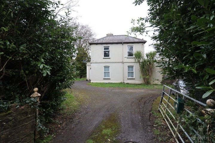 The Parochial House, Ballyshane, Glenroe, Glenroe, Co. Limerick, V35YR40