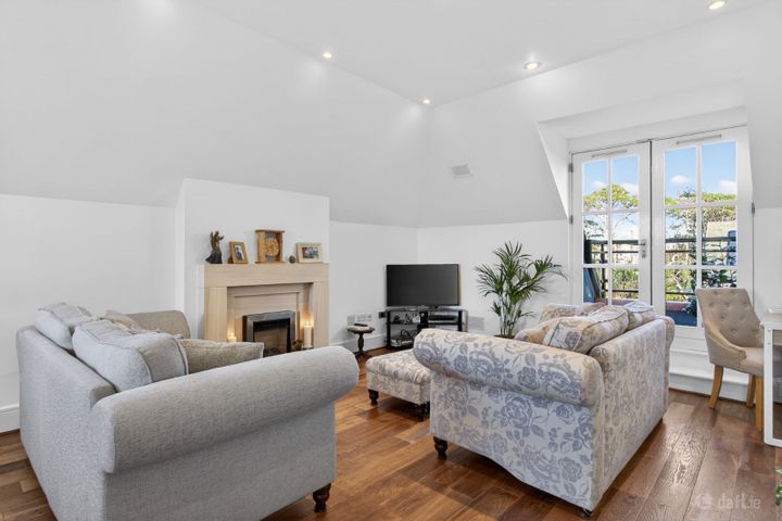 Apartment 12, Cairnbrook Hall, Carrickmines, Dublin 18, D18N369 - Photo 2