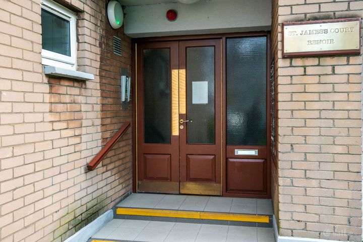 Apartment 5, Renoir, Saint James' Court,  Serpentine Avenue, Ballsbridge, Dublin 4, D04W7C3 - Photo 2