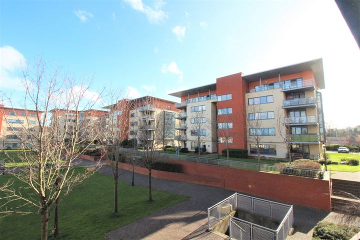 36 The Oval, Tullyvale, Cabinteely Dublin 18, Dublin 18, Dublin