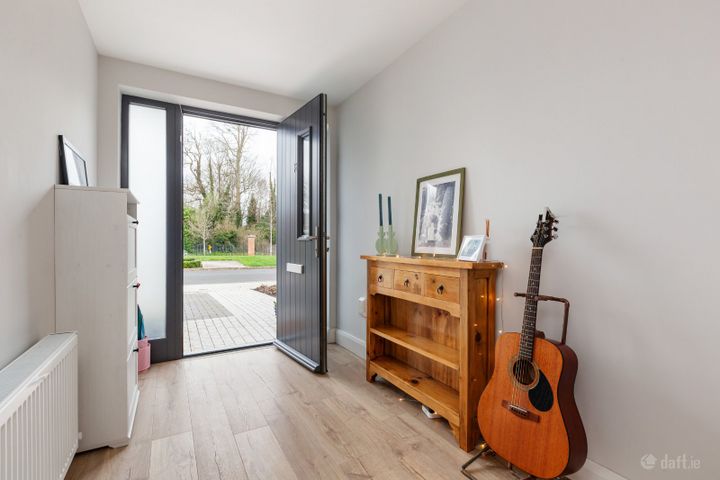 16 St. Joseph's Crescent, Clonsilla, Dublin 15, D15ENW2 - Photo 2