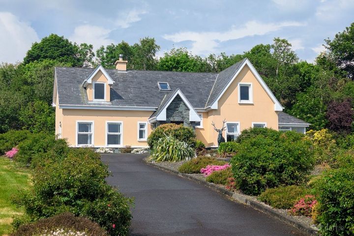 8 Aghadoe Woods, Barleymount, Killarney, Co. Kerry, V93W7W4