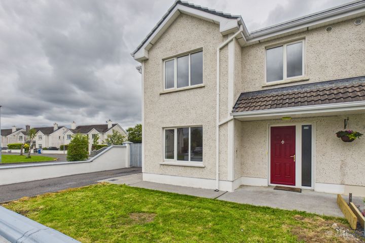 12 Barrys Court, Tarmonbarry, Co. Roscommon, N39Y027