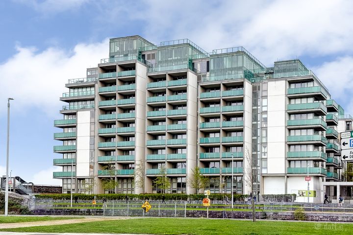 32 Hill Of Down House, Spencer Dock, Dublin 1