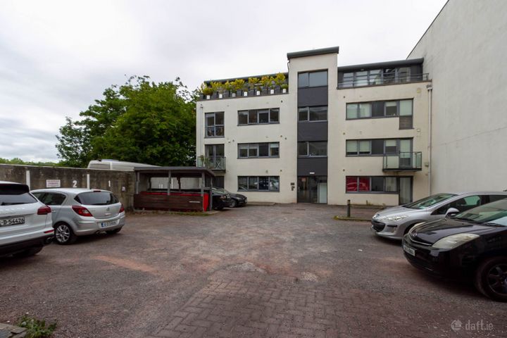 Apartment 52, 73 Leonard`s Court, Clanbrassil Street Lower, Dublin 8, Co. Dublin