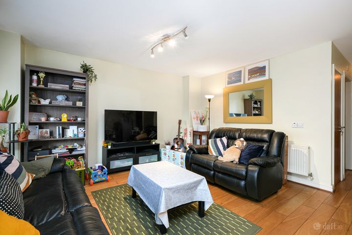 15 Melville Lawn, Finglas, Dublin 11 - Photo 2