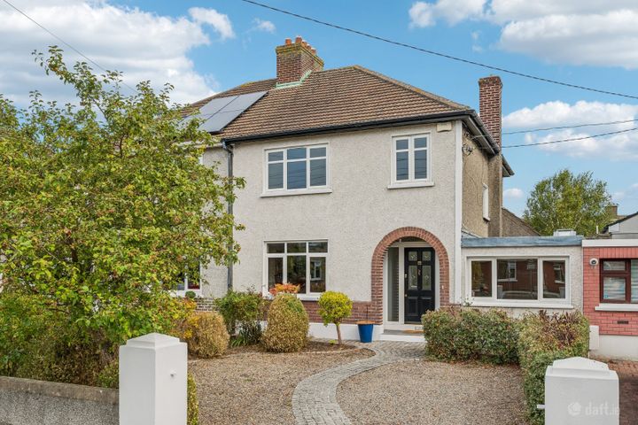 7 Brookwood Crescent, Artane, Dublin 5, D05K659