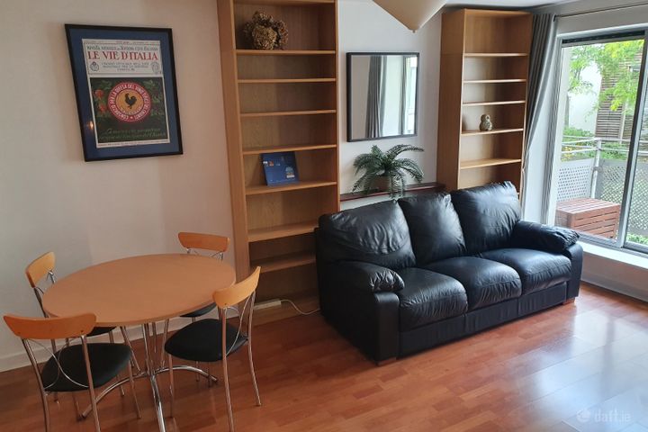 Collins Square, Benburb St, Smithfield, Dublin 7