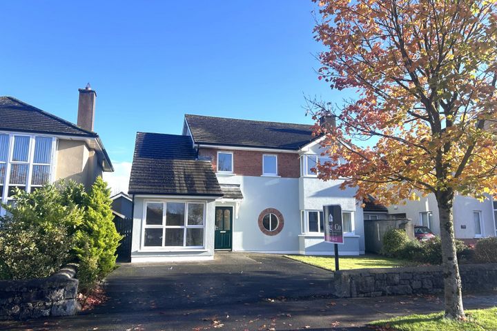 204 Palace Fields, Tuam, Co. Galway, H54W240