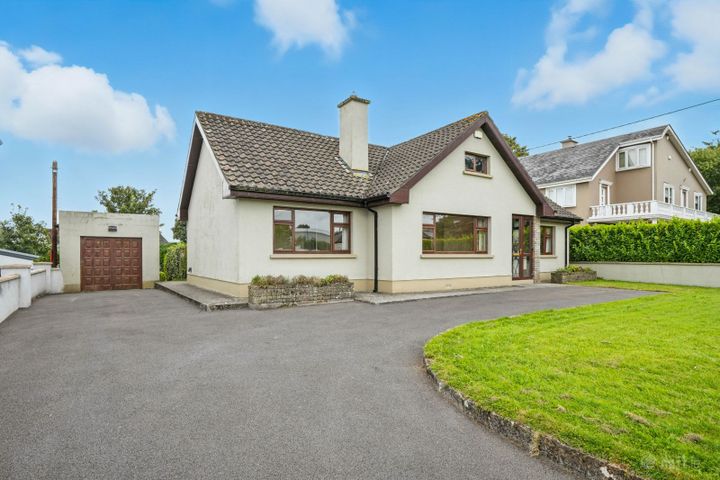 Mackney, Ballinasloe, Co. Galway, H53D2N3