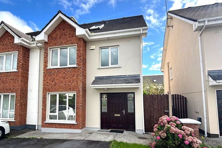 82 Carrigweir, Tuam, Co. Galway, H54VX54