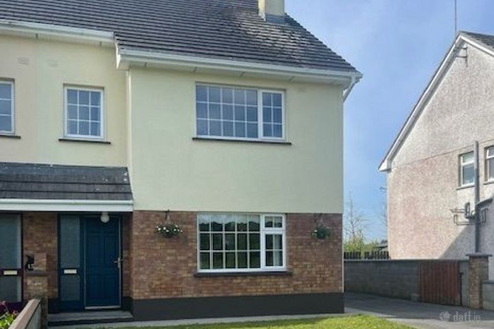 16 Knockroe Court, Castlerea, Roscommon, Roscommon