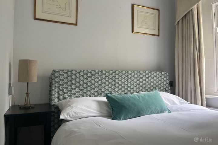 Saint John's Road, Sandymount, Dublin 4