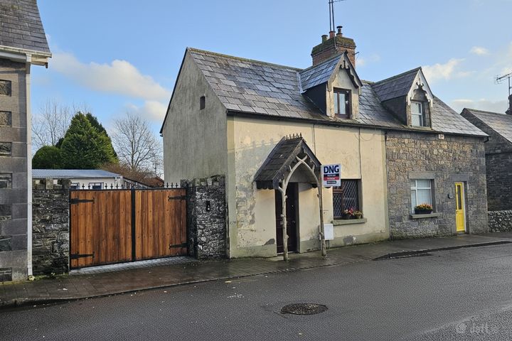 12 New Street, Virginia, Co. Cavan, A82FC86