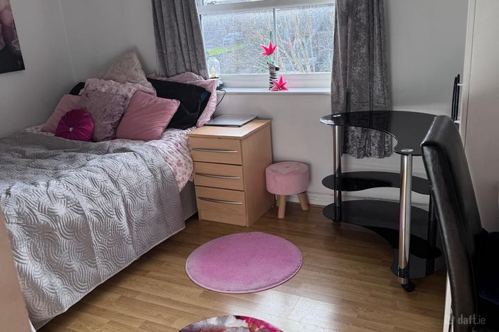 Ravenswood Crescent, Hartstown, Dublin 15