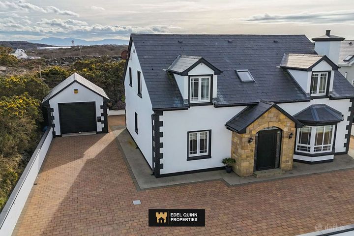 13 Roseville Heights, Fintra Road, Killybegs, Co. Donegal, F94VX09