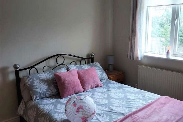 Tara Court Road, Navan, Co. Meath