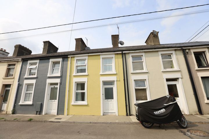 8 Artisans Buildings, Watergate Street, Bandon, Co. Cork, P72H294