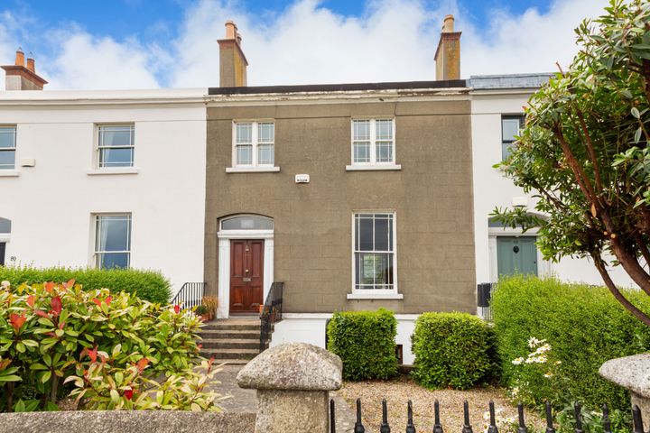 87 Strand Road, Sandymount, Dublin 4, D04P4V8