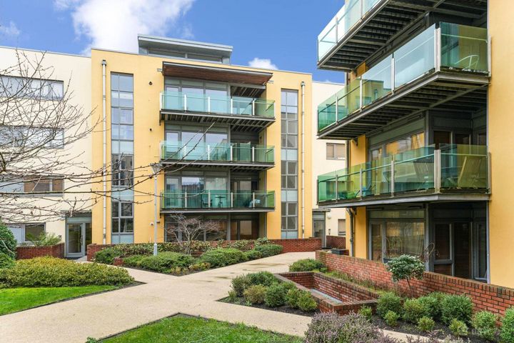 71 Glenesky Square, Phoenix Park Racecourse, Castleknock, Dublin 15