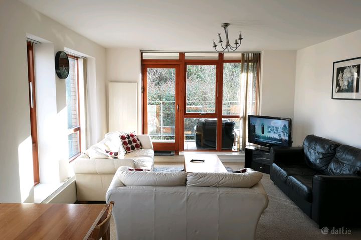 Ticknock Hill, Sandyford, Dublin 18