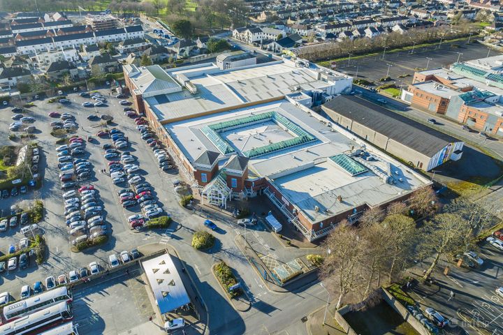 Unit 3, Long Walk Shopping Centre, Dundalk, Co. Louth